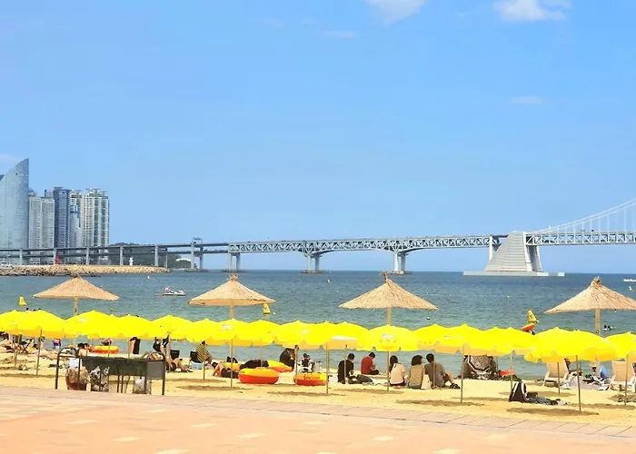 Gwangan Beach광안리 드론쇼 매주토요일8시10시 바다가 보이는