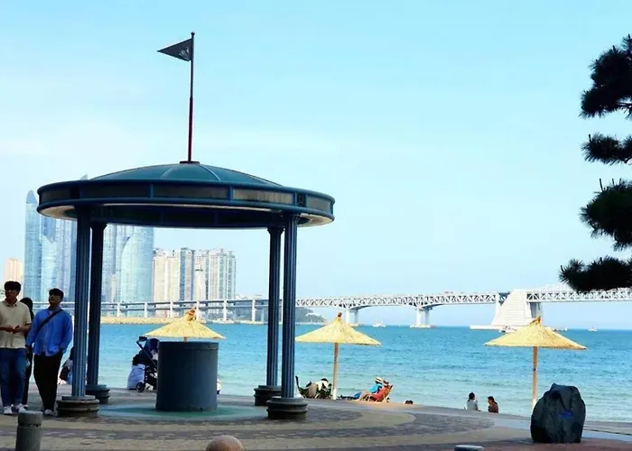 Gwangan Beach광안리 드론쇼 매주토요일8시10시 바다가 보이는 부산광역시